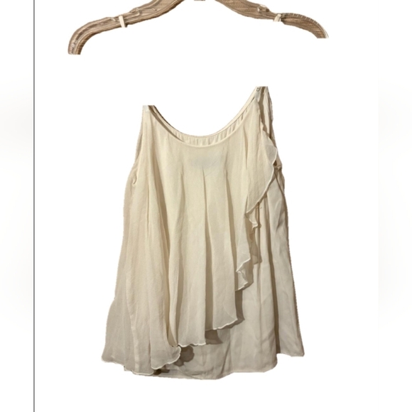 Alice + Olivia Tops - Alice + Olivia Chic Cream Sleeveless Silk Blouse Size Small